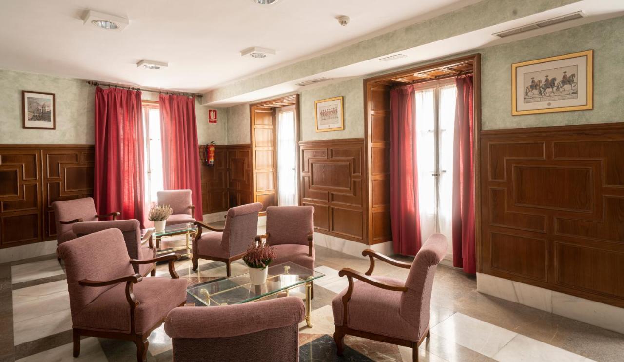 Hotel Miranda & Suizo San Lorenzo de El Escorial Esterno foto